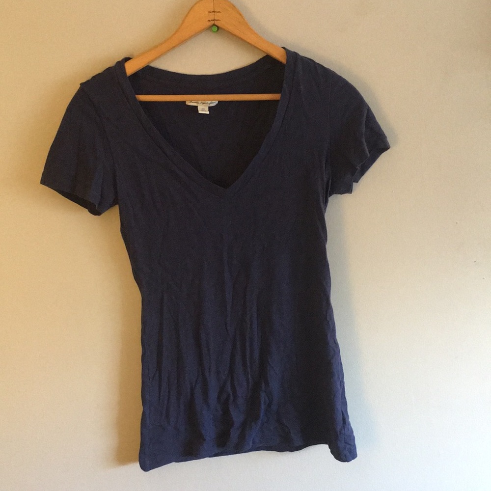 AEO blue v-neck T-shirt  - Sm